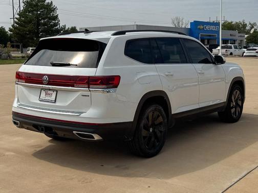 2024 Volkswagen Atlas 2.0T SE