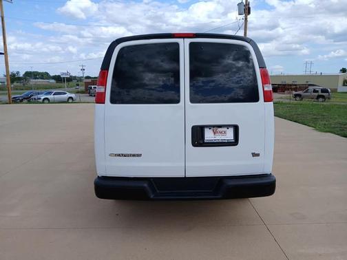Summit White 2025 Chevrolet Express 3500 LS