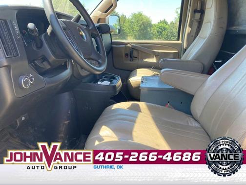 Summit White 2020 Chevrolet Express 2500 Work Van