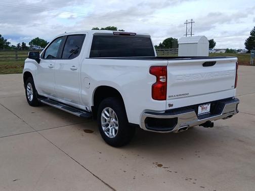 Summit White 2026 Chevrolet Silverado 1500 LT