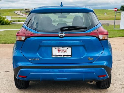 2023 Nissan Kicks S