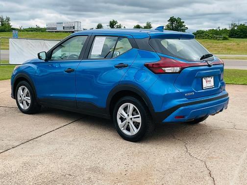 2023 Nissan Kicks S
