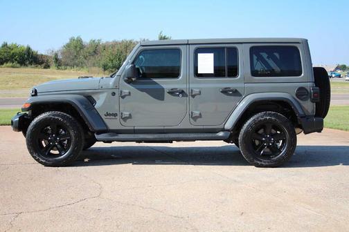 2022 Jeep Wrangler Unlimited Sahara Altitude