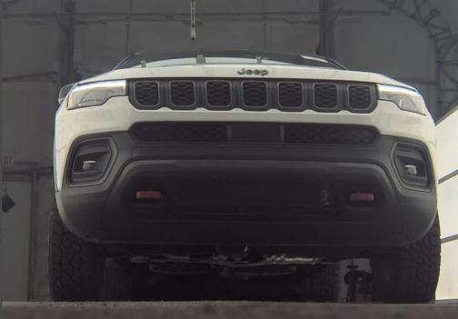 Bright White Clearcoat 2024 Jeep Compass Trailhawk