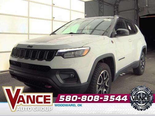 Bright White Clearcoat 2024 Jeep Compass Trailhawk