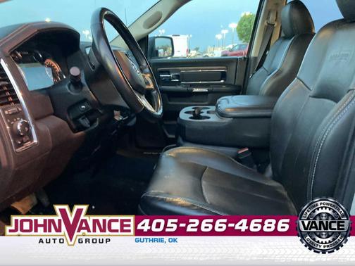 Bright Silver Clearcoat Metallic 2018 RAM 1500 Laramie