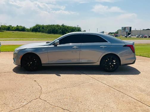 2023 Cadillac CT4 Luxury