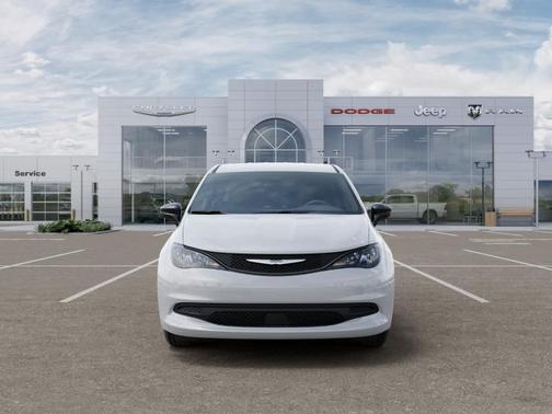 2026 Chrysler Voyager LX