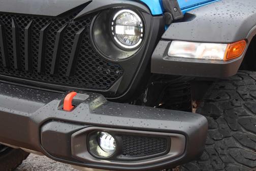 Hydro Blue Pearlcoat 2022 Jeep Gladiator Mojave