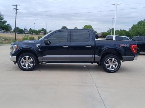 Blue 2021 Ford F-150 XLT