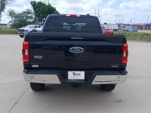 Blue 2021 Ford F-150 XLT