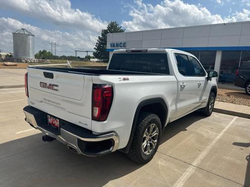 Summit White 2021 GMC Sierra 1500 SLE