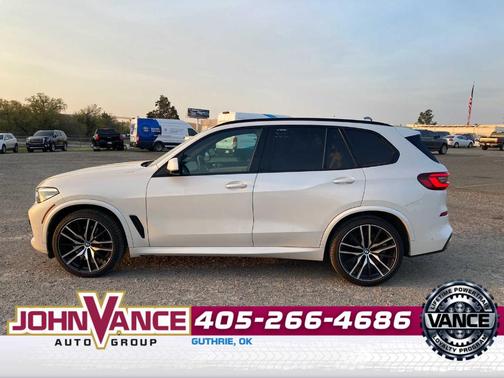 Mineral White Metallic 2021 BMW X5 sDrive40i