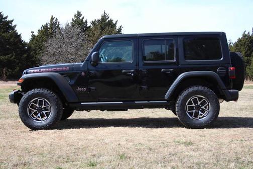 Black Clearcoat 2026 Jeep Wrangler Rubicon