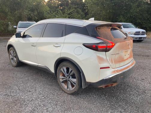White 2021 Nissan Murano Platinum