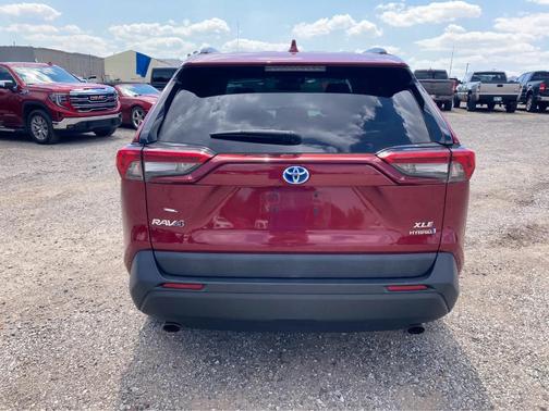2020 Toyota RAV4 Hybrid XLE