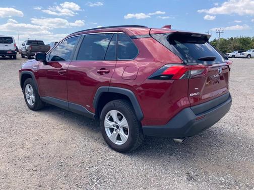 2020 Toyota RAV4 Hybrid XLE