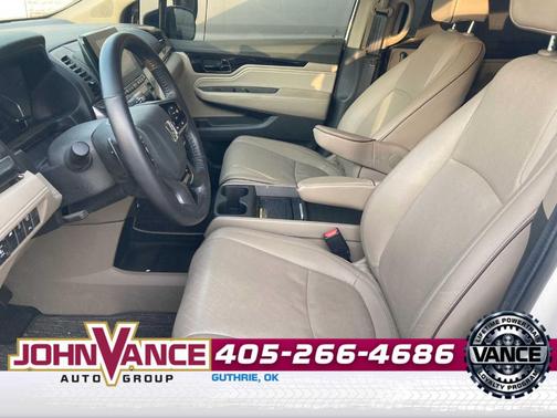 Platinum White Pearl 2024 Honda Odyssey Elite