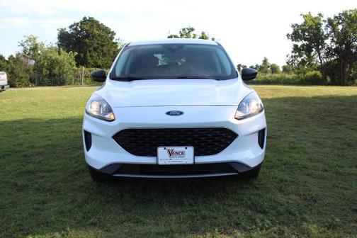 Oxford White 2022 Ford Escape SE