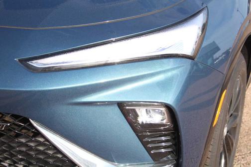 Ocean Blue Metallic 2026 Buick Envista Sport Touring