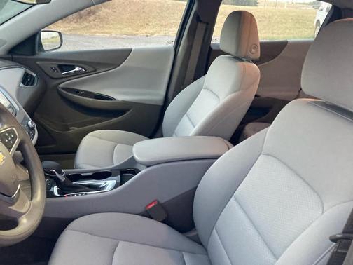 Summit White 2022 Chevrolet Malibu 1LS