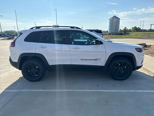 2022 Jeep Cherokee X