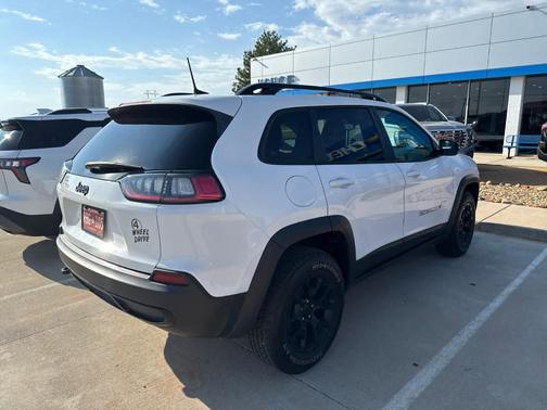 2022 Jeep Cherokee X