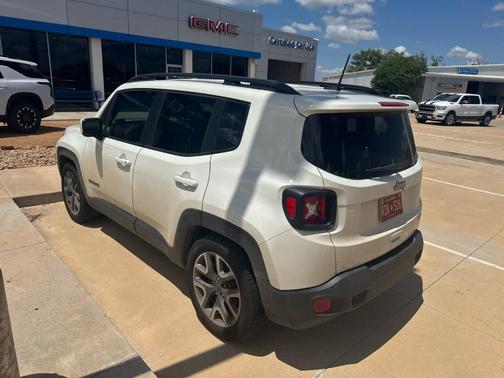 Alpine White 2018 Jeep Renegade Latitude