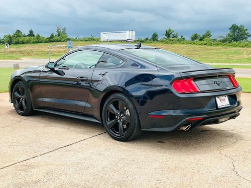 2021 Ford Mustang EcoBoost