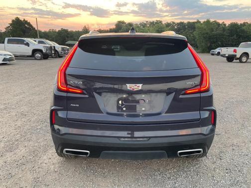2024 Cadillac XT4 Premium Luxury