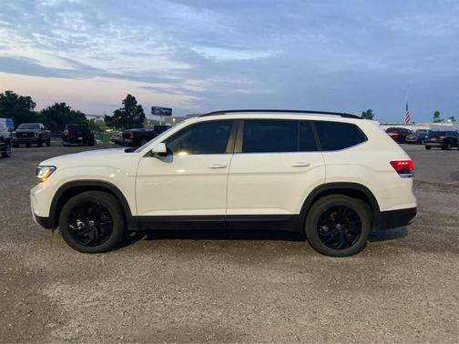 2022 Volkswagen Atlas 3.6L SE w/Technology