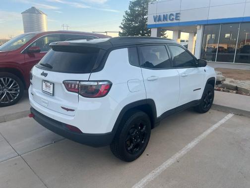 2024 Jeep Compass Trailhawk
