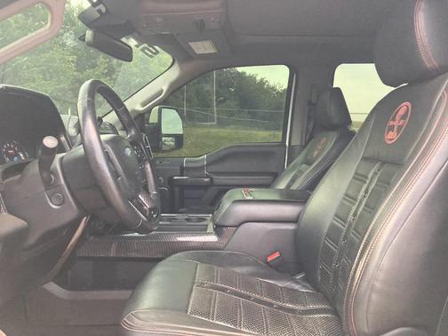 Oxford White 2021 Ford F-250 Lariat