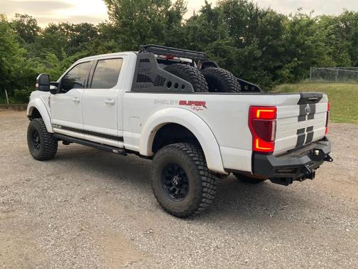 Oxford White 2021 Ford F-250 Lariat