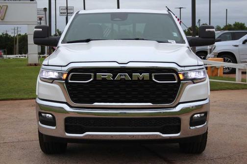 Bright White Clearcoat 2026 RAM 1500 Big Horn/Lone Star