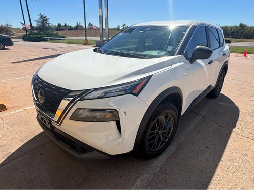 Glacier White 2023 Nissan Rogue S
