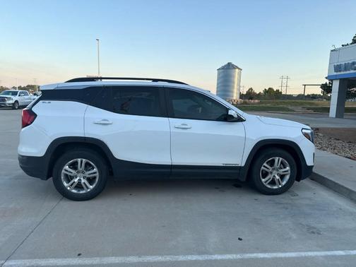 2021 GMC Terrain SLE