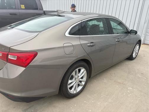 2017 Chevrolet Malibu 1LT