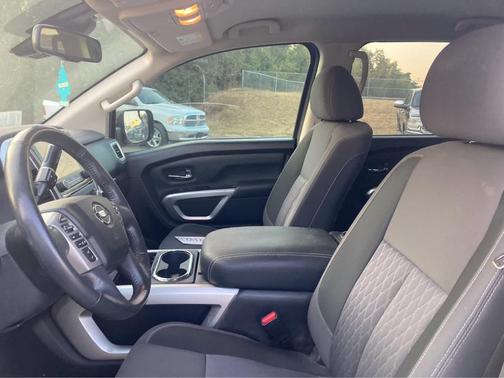 Glacier White 2020 Nissan Titan SV