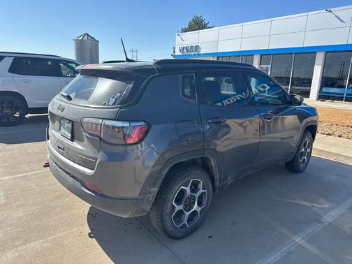 Granite Crystal Clearcoat Metallic 2022 Jeep Compass Trailhawk