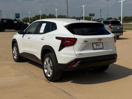 2024 Chevrolet Trax LS