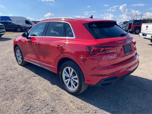 2024 Audi Q3 45 S line Premium