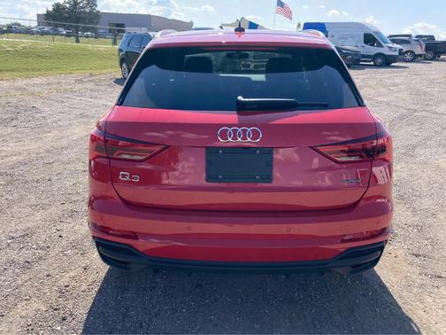 2024 Audi Q3 45 S line Premium