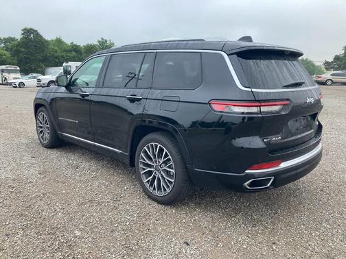 2022 Jeep Grand Cherokee L Summit