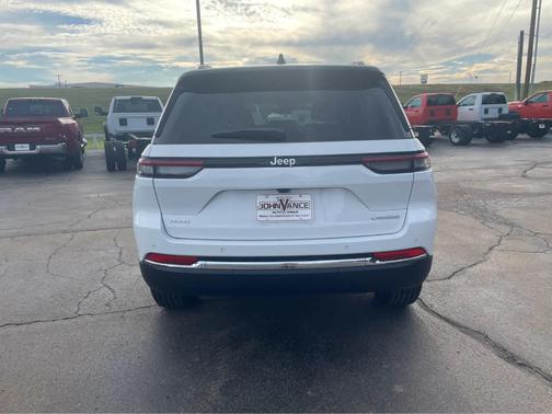 2025 Jeep Grand Cherokee Laredo X