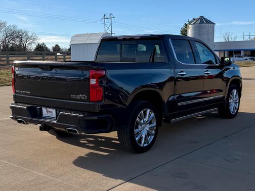 2022 Chevrolet Silverado 1500 High Country