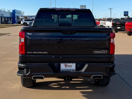 2022 Chevrolet Silverado 1500 High Country