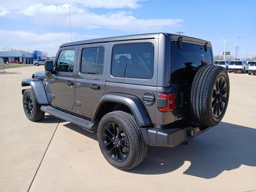 2025 Jeep Wrangler 4xe Sahara