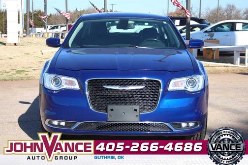 2021 Chrysler 300 Touring L