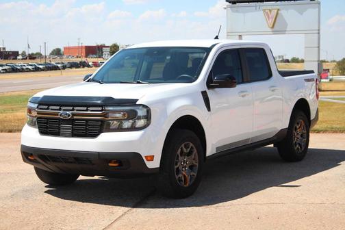 Oxford White 2024 Ford Maverick Lariat